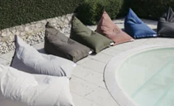 MEUBLES D'EXTÉRIEUR